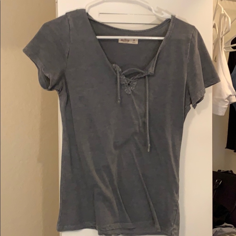 Hollister T shirt